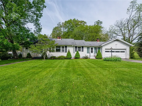 520 N 9th St, Indiana, PA 15701