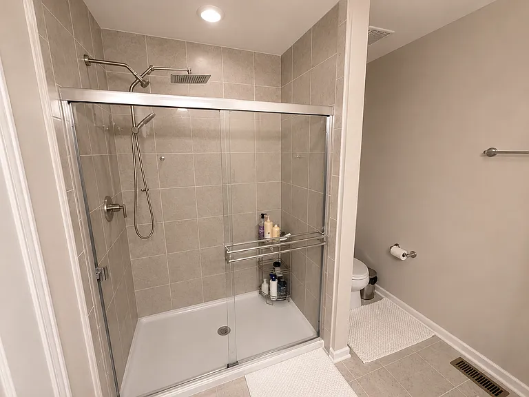 1146 Evergreen Ave — Photo 12