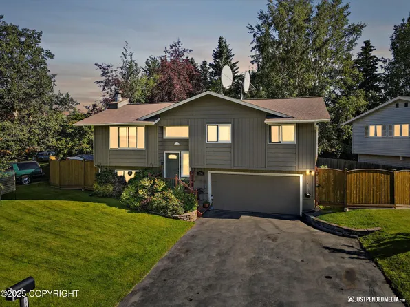 7741 Lotus Dr, Anchorage, AK 99502