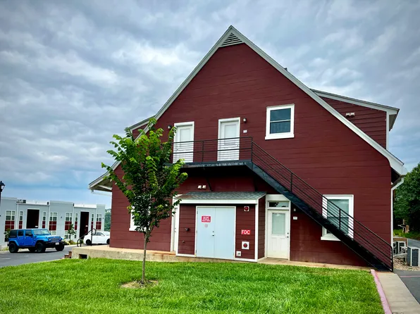 101 Stribling Ln #201, Staunton, VA 24401