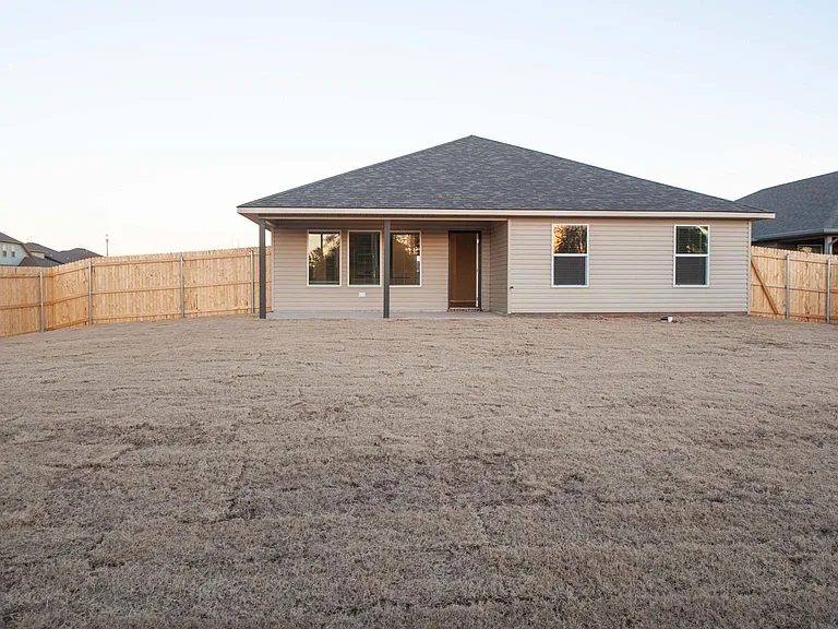 3502 Molly Dr — Photo 28