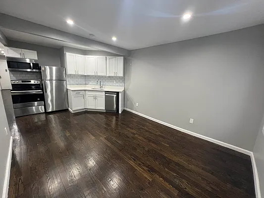 Rented by Bruma Realty LLC | media 3