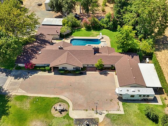 2nd image of 8720 Tavernor Rd