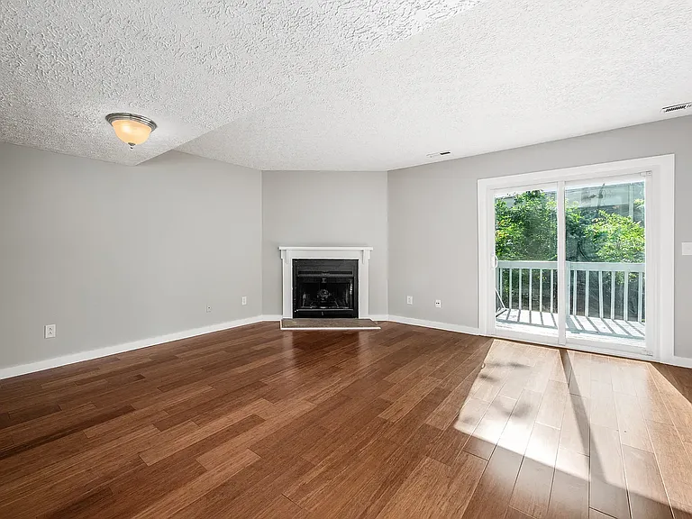 4936 Magnolia Blossom Blvd — Photo 2