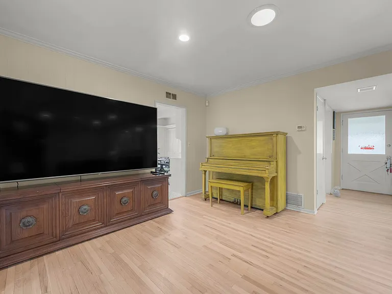 8937 Monogram Ave — Photo 17
