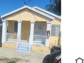 1737 E 108th St, Los Angeles, CA