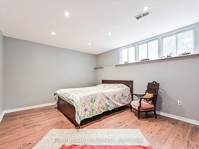 30 French Cres #LOWER — Photo 6