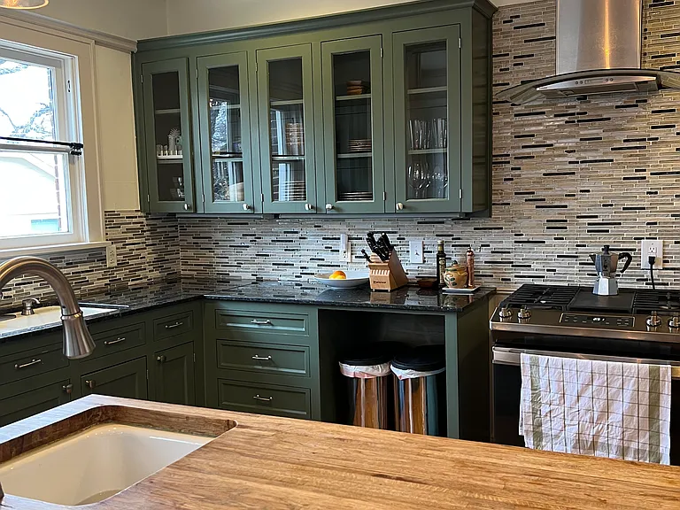 2208 Harrison Ave — Photo 3