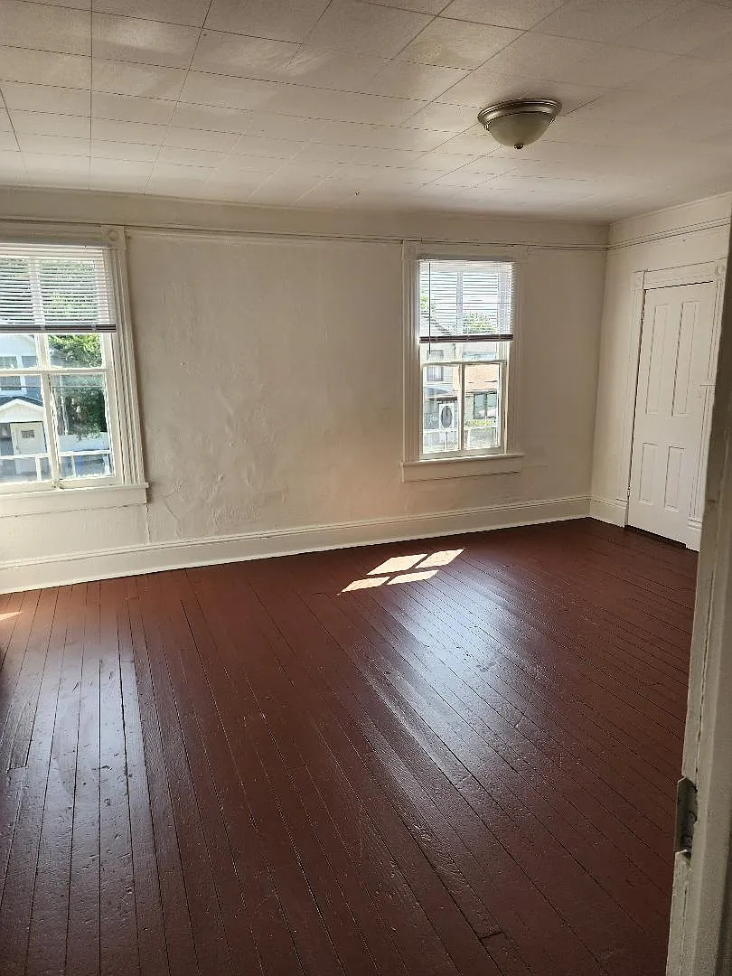 2 bed, 1.5 bath, 1505 sqft, $1,495 — Photo 2