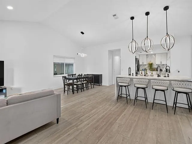 16709 SW 5th Ct — Photo 6