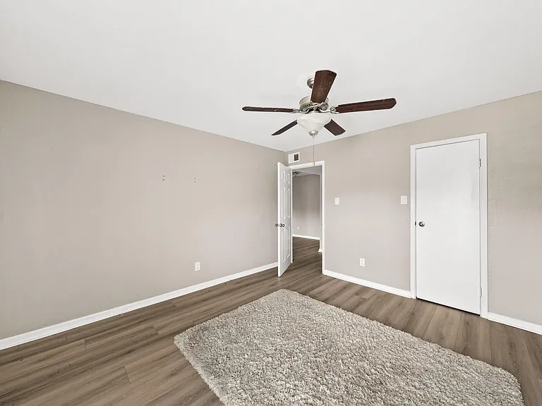 9090 S Braeswood Blvd #75 — Photo 15