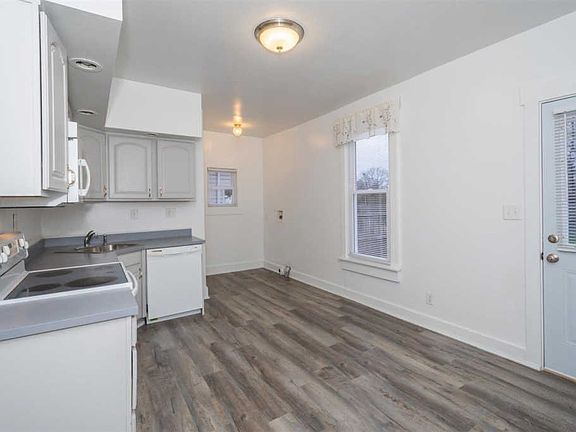 4th image of 417 Millville Ave