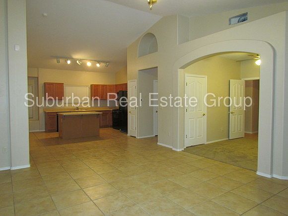 1st image of 466 E Camino Del Abeto