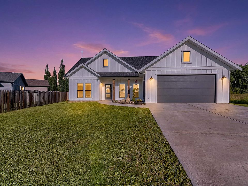 1st image of 5406 Poplar Ln