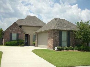 10587 Hill Pointe Ave, Baton Rouge, LA 70810