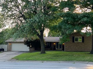 2 Kirkley Ln, Springfield, IL 62704