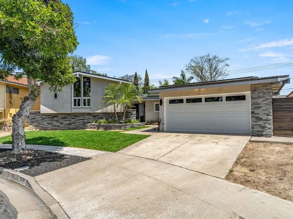 930 S Peregrine Pl, Anaheim, CA 92806