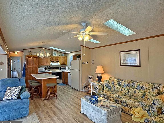 4th image of 35653 Highlands Way #182