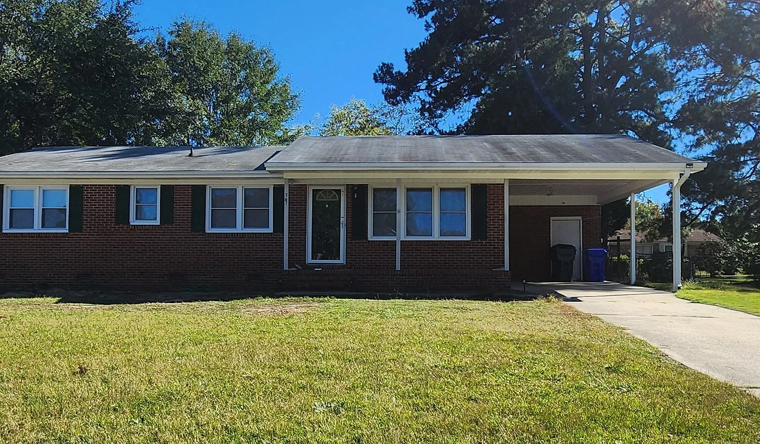 Holly Hills — Photo 4