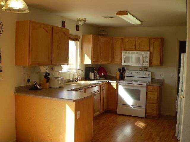 2nd image of 2989 Brookside Dr
