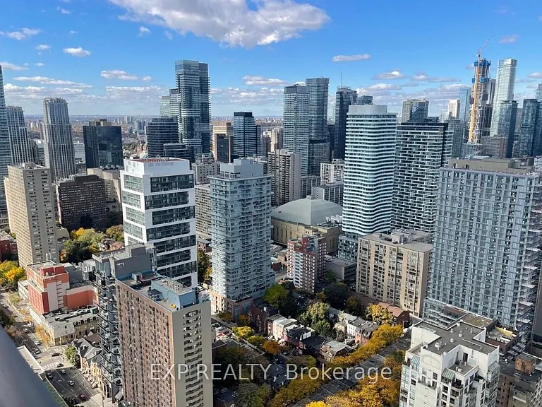 319 Jarvis St #LPH09 — Photo 15