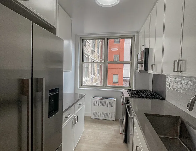 154 E 29th St #501 — Photo 4