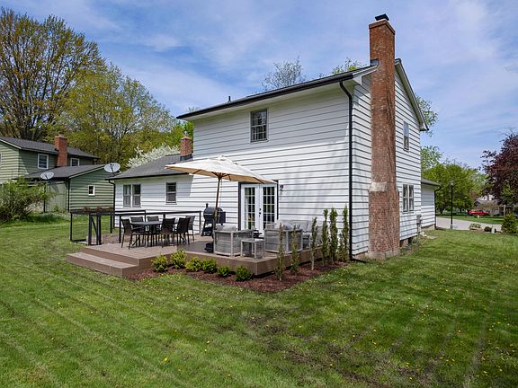 4th image of 715 Marbury Dr SE