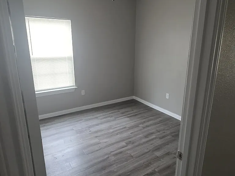 614 Chihuahua St — Photo 14