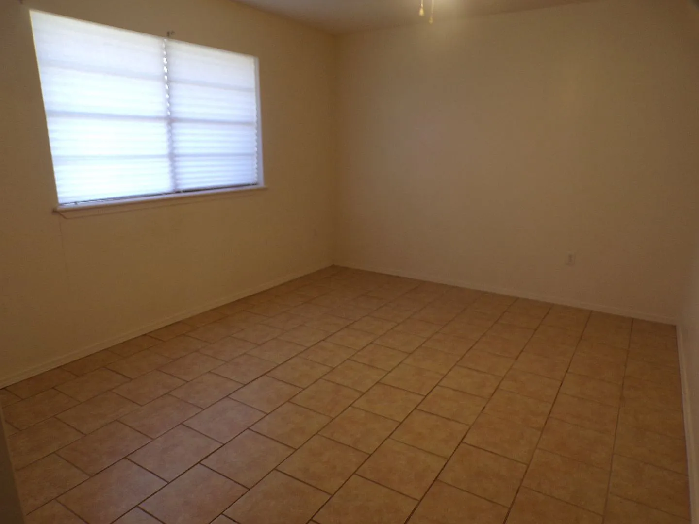Great home located in Parklane — Photo 3