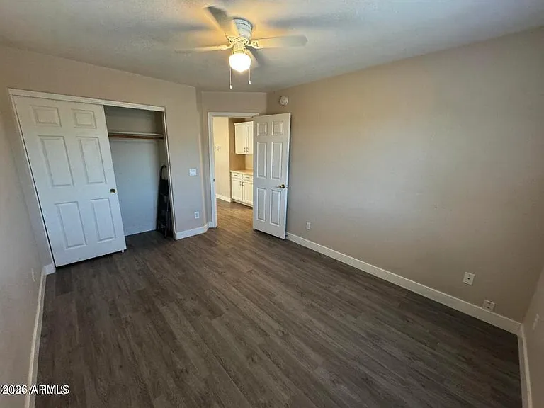 1470 W Armstrong Way — Photo 28