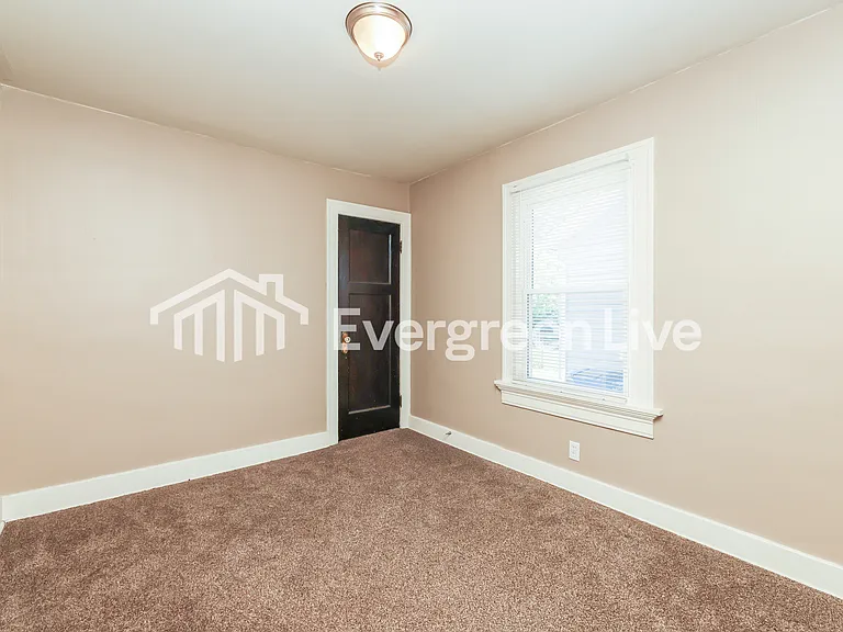 4109 Farnham Ave — Photo 13