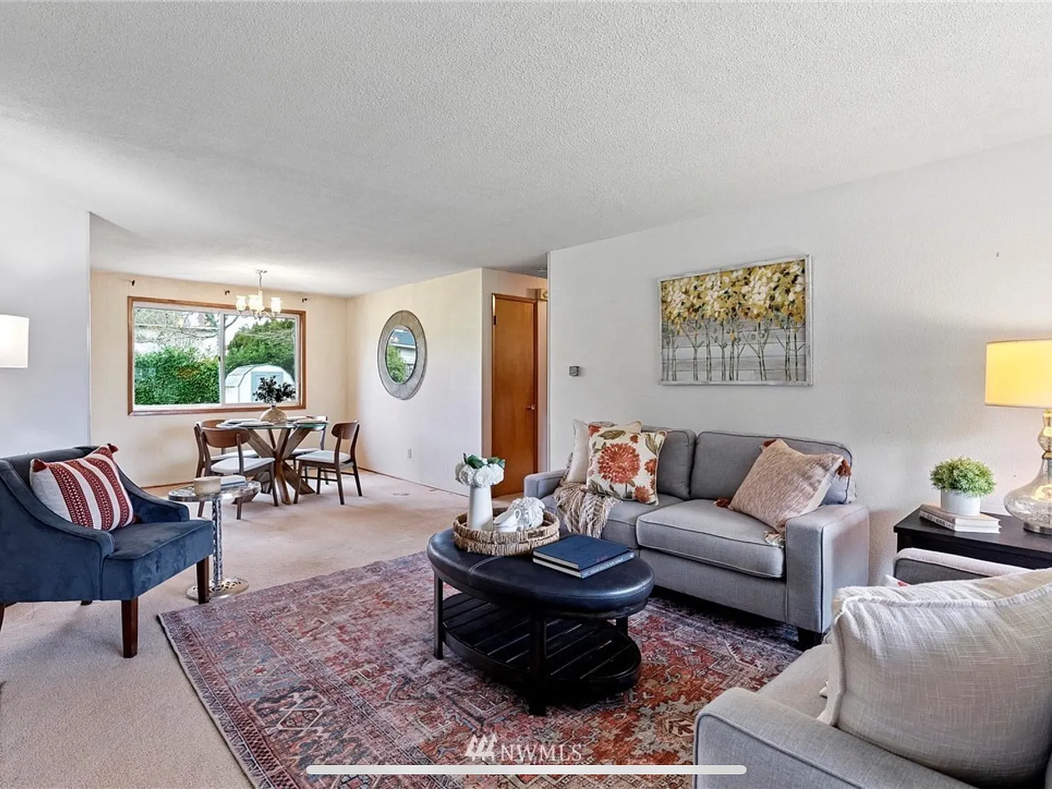 3 bed, 1400 sqft, $3,050 — Photo 2