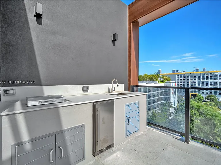 91 NW 27th St #501 — Photo 27