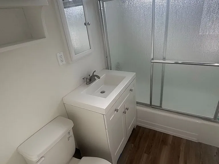 2408 Ocean Park Blvd — Photo 3