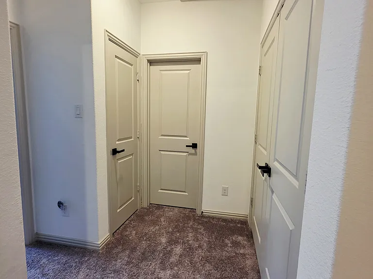 1002 Mikaela Dr — Photo 16