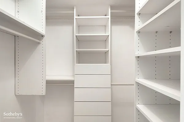 Rented by Sotheby's International Realty | media 14