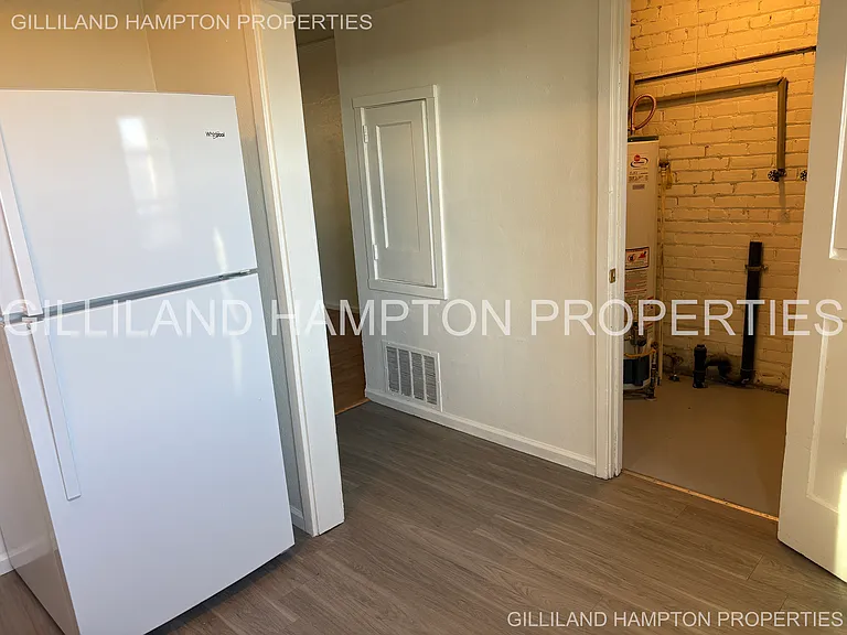 318 NW 15th St #318 — Photo 8