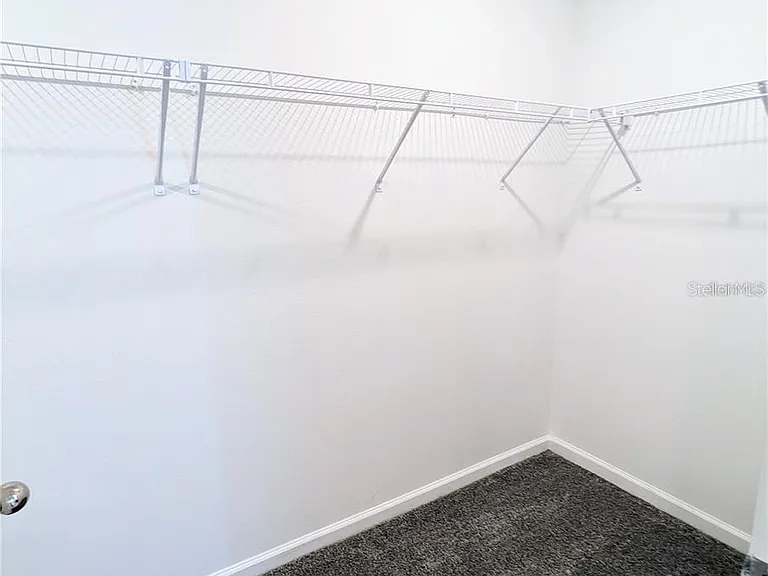 565 Reggie Rd — Photo 3