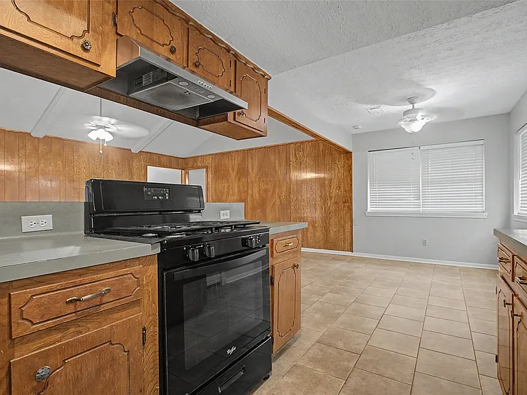 3519 Saratoga Dr — Photo 7