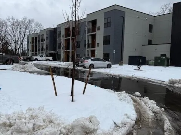 2645 Burton Rd #4, Ann Arbor, MI 48104