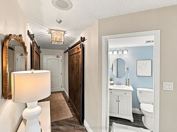 4th image of 712 Rossland Rd E #302