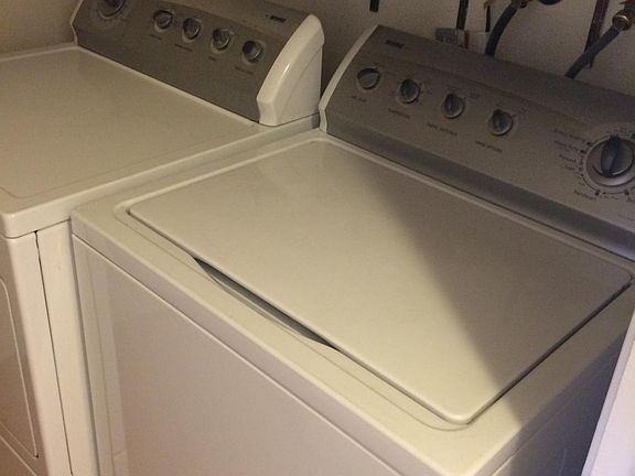 5th image of 2328 Warfield Way Unit B