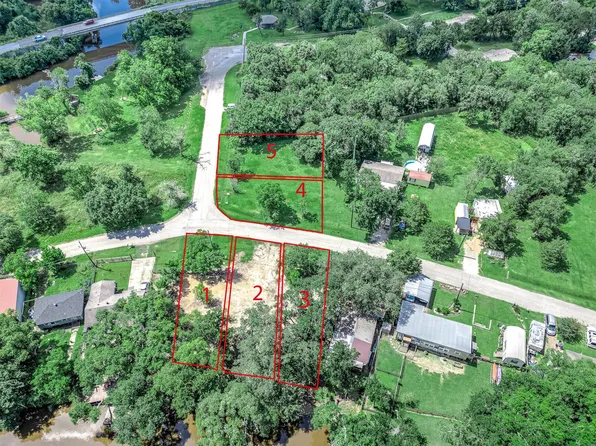 335 & 339 Treasure Dr Lot 28-29-19, Liverpool, TX 77577