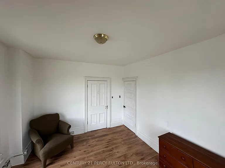 23 Glenelg St W #ROOM — Photo 5