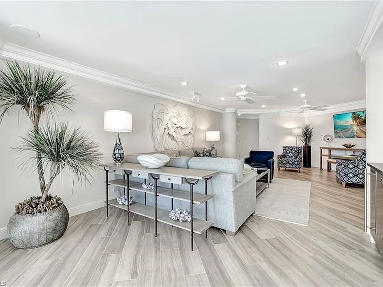 4041 Gulf Shore Blvd N #703 — Photo 6