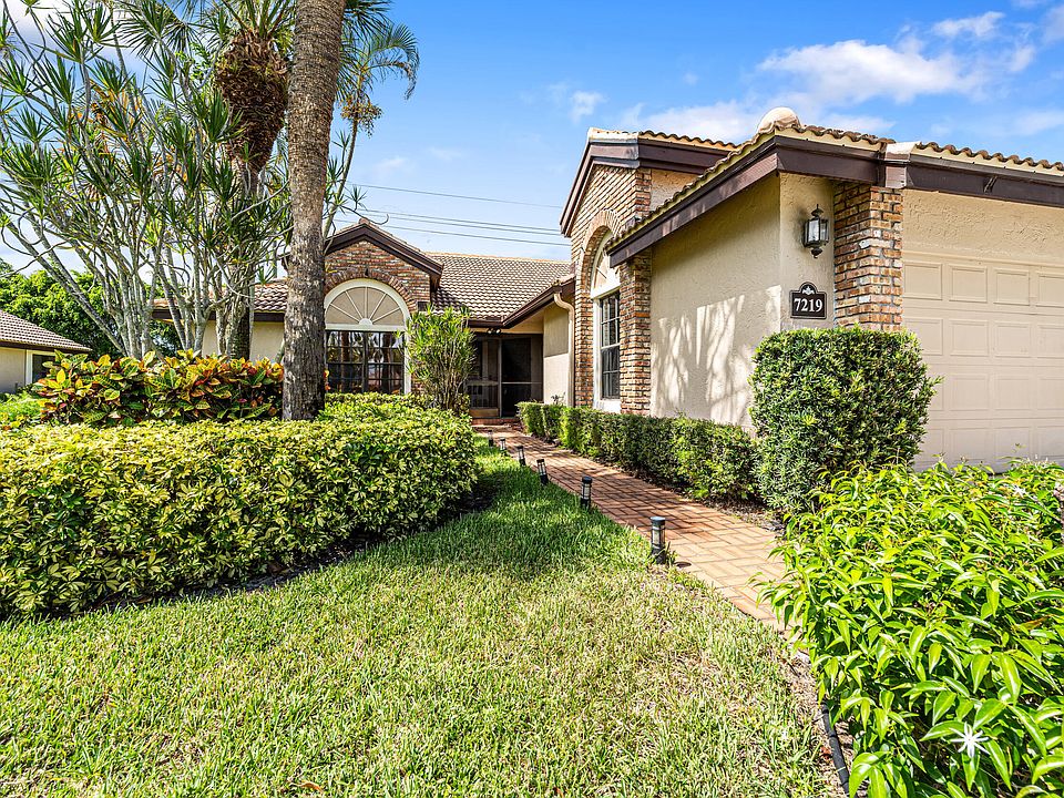 1st image of 7219 Le Chalet Boulevard