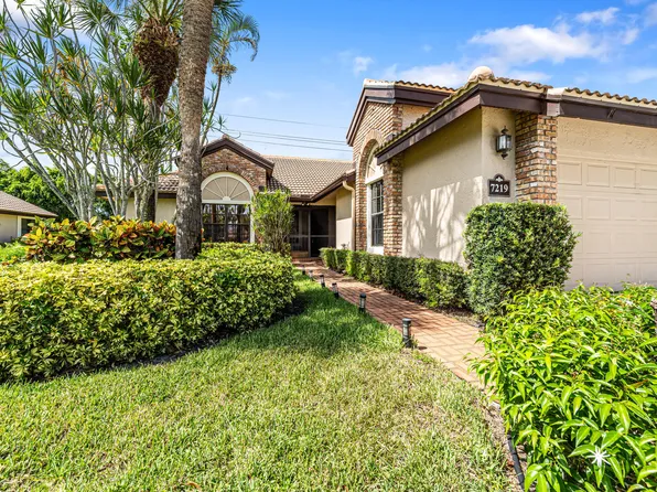 7219 Le Chalet Boulevard, Boynton Beach, FL 33472