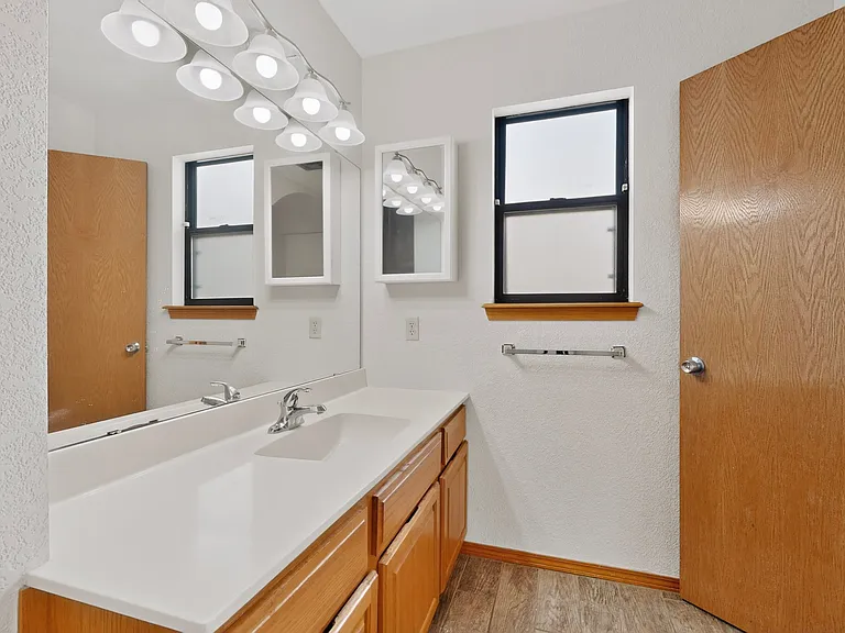711 Windmill Dr — Photo 20