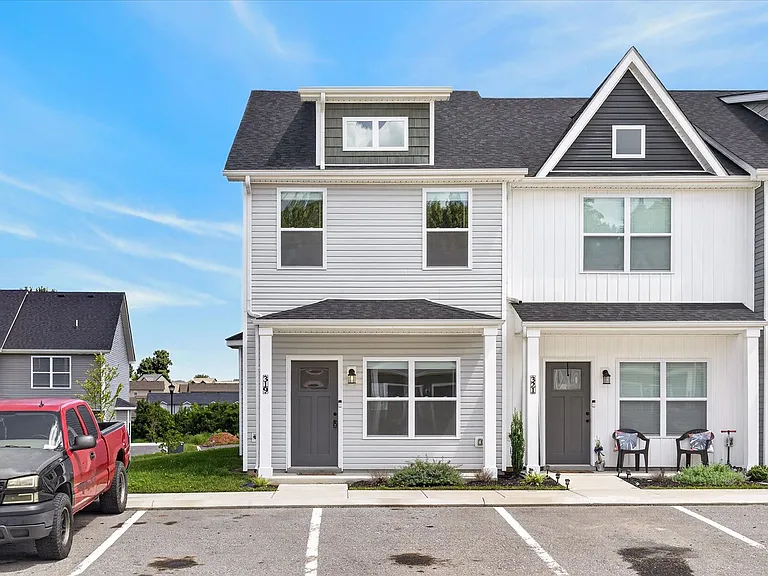 319 Front Ridge Cir — Photo 1
