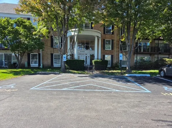 5100 Carriageway Dr APT 109, Rolling Meadows, IL 60008